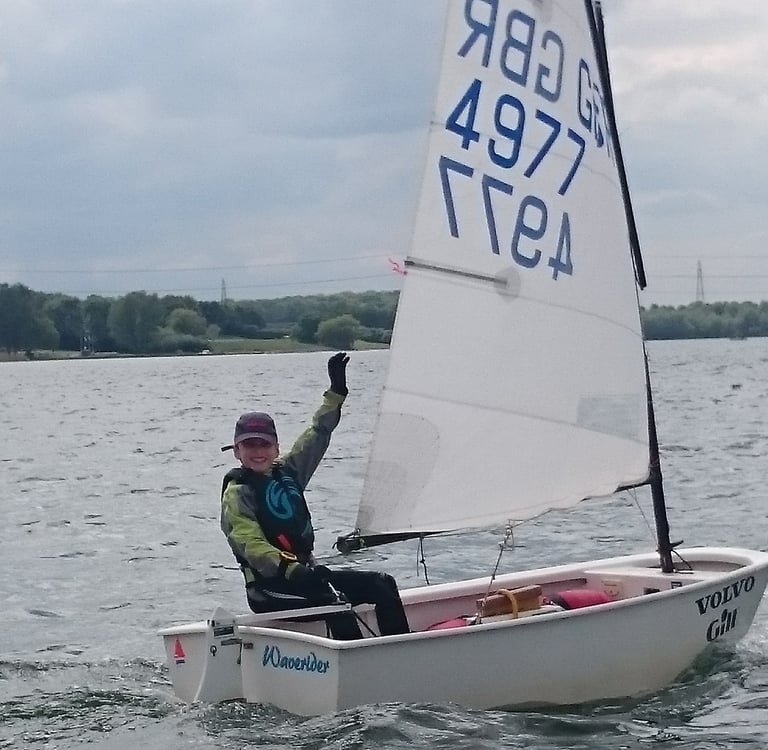 Leo Yates sailing